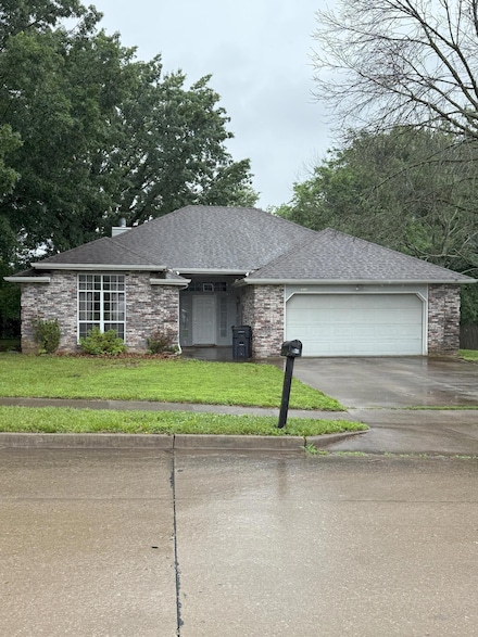 400 N Brookline Dr, Columbia, MO 65203