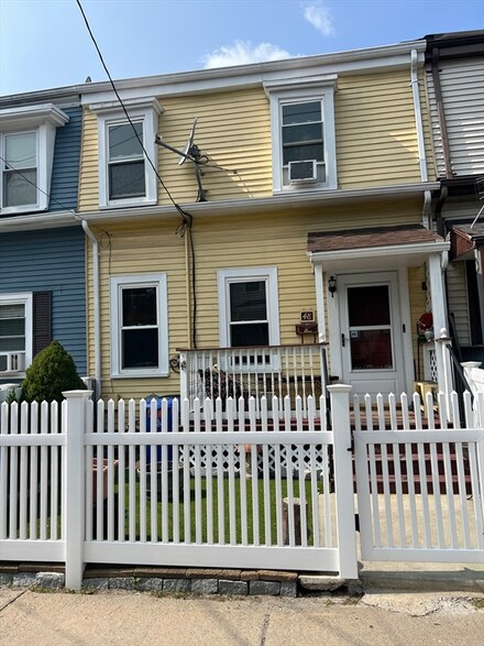 48 Leonard St, Dorchester, MA 02122
