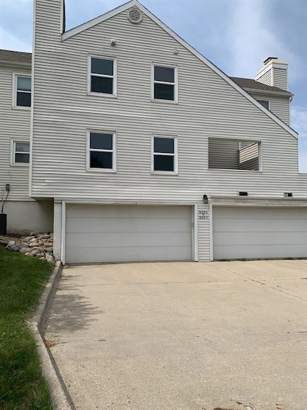 5255 Dakota Dr, West Des Moines, IA 50265