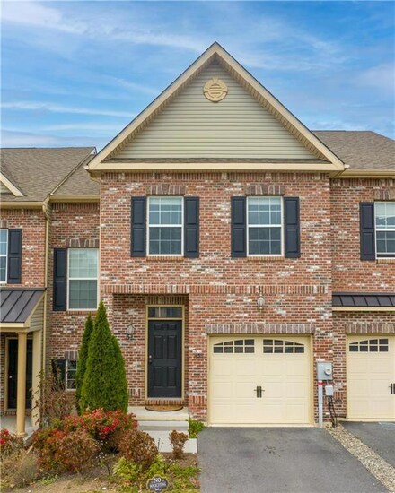 1458 Tarpan Ln, Allentown, PA 18104