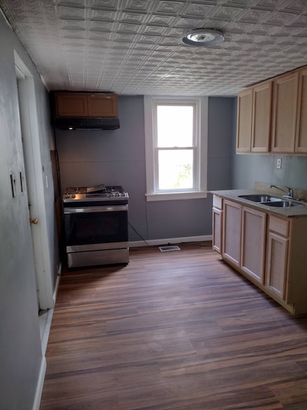 930 Lenox Ave Unit 3, Utica, NY 13502