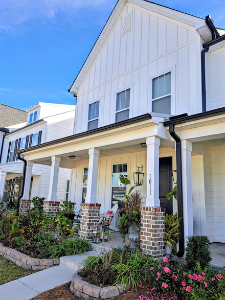 1011 Swamp Harrier Ave, Ravenel, SC 29470