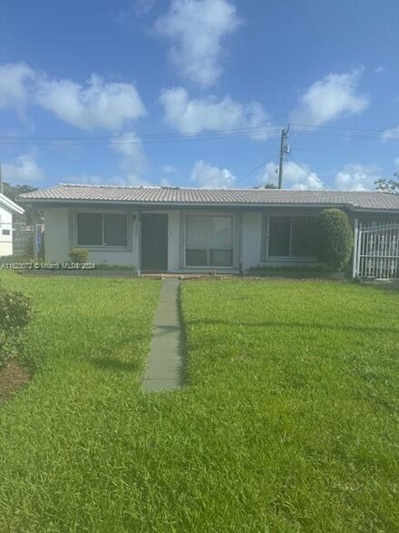 2450 NW 16th St, Fort Lauderdale, FL 33311