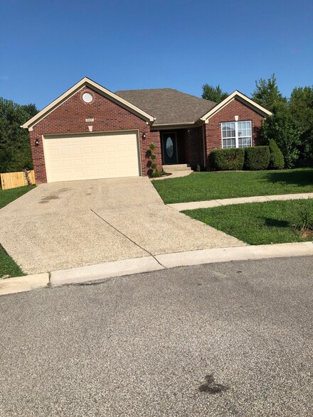 227 Tex Ave, Fairdale, KY 40118