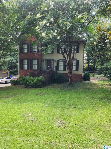 156 Russet Hill Dr, Birmingham, AL 35244