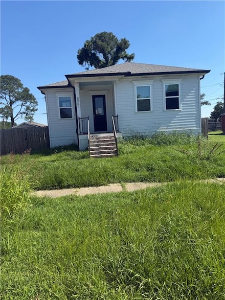 8901 Livingston Ave, Chalmette, LA 70043