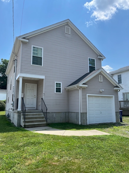 53 Suburban Ave, Bridgeport, CT 06604
