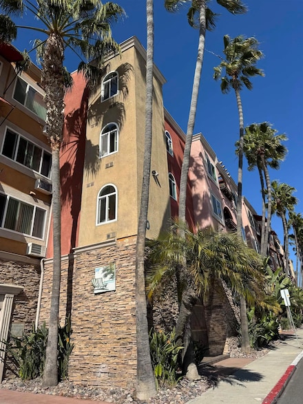 840 Turquoise St Unit 306, San Diego, CA 92109