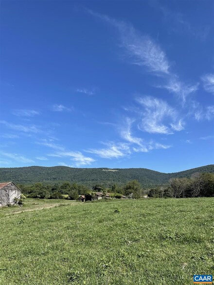 12 Goodloe Ln Unit 12, Afton, VA 22920