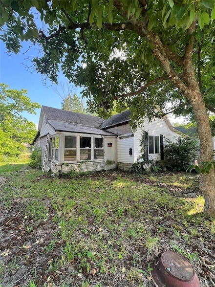212 Rhoda St, Saint James, MO 65559