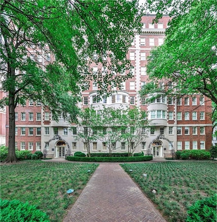 1327 Peachtree St NE Unit 304, Atlanta, GA 30309