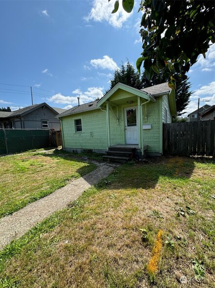 1521 N 3rd St, Renton, WA 98057