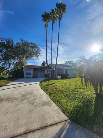 28 S Flag Dr, Kissimmee, FL 34759