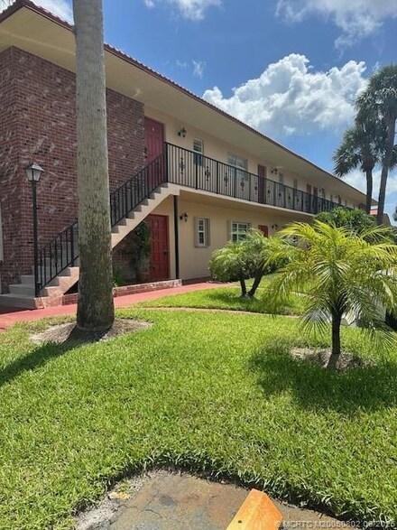 1947 SW Palm City Rd Unit G, Stuart, FL 34994