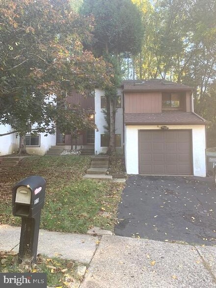 628 Valley Stream Cir, Feasterville Trevose, PA 19053