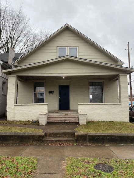 321 26th St, Huntington, WV 25703