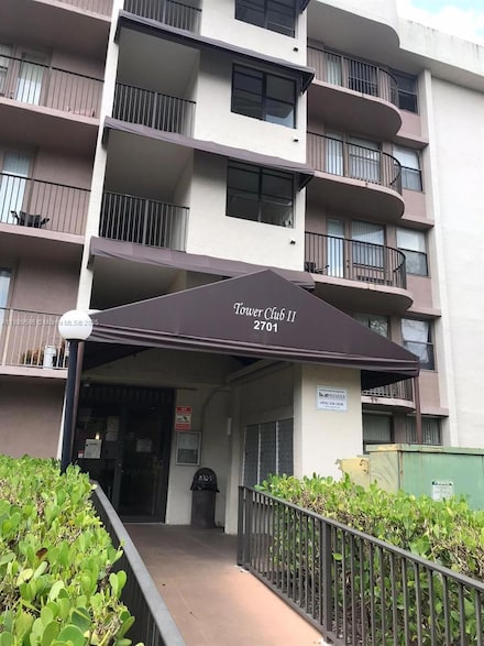 2701 Riverside Dr Unit 515B, Coral Springs, FL 33065