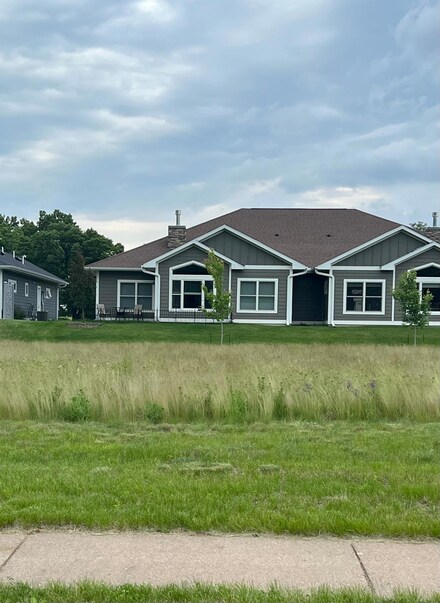 578 Cedar Dr, Lake City, MN 55041