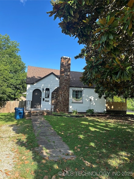 1112 S 8th St, McAlester, OK 74501