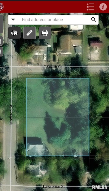 218 Madison St, Benton, IL 62812