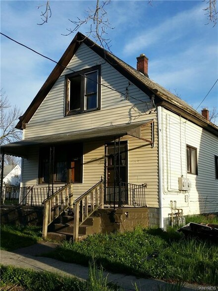 107 Grimes St, Buffalo, NY 14212