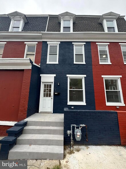 1702 Walnut St, Harrisburg, PA 17103