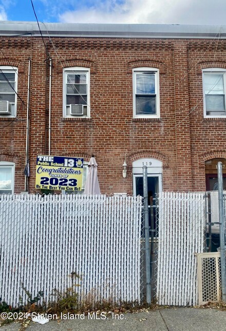 119 Chestnut Ave, Staten Island, NY 10305