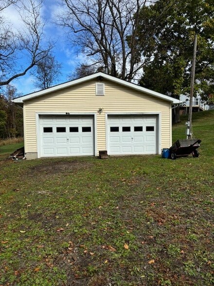 26047 Morgan Station Rd, North Union Township, PA 15456