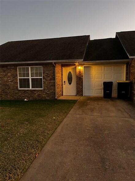 1724 E 43 Hwy Unit 2, Harrison, AR 72601