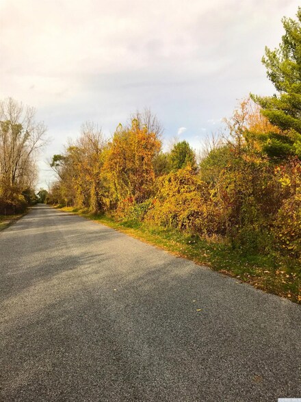 58 Debbie Dr, Athens, NY 12015