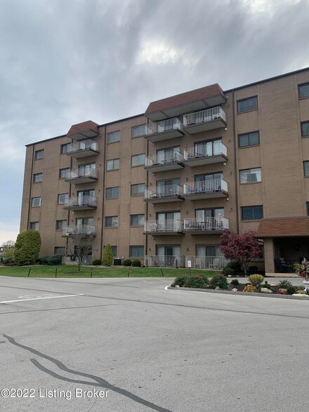 3030 Breckenridge Ln Unit 503, Louisville, KY 40220