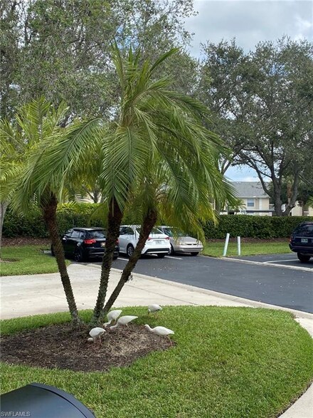 500 Windsor Square Unit 5-201, Naples, FL 34104