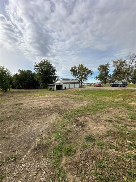201 B Wallace St, Green Mountain, IA 50632