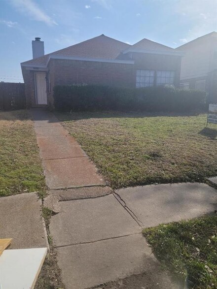 1036 Paintbrush St, Mesquite, TX 75149
