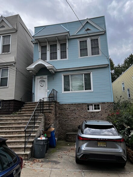 293 Van Nostrand Ave, Jersey City, NJ 07305