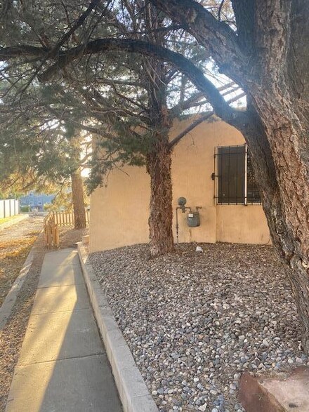 4503 Overland St NE, Albuquerque, NM 87109