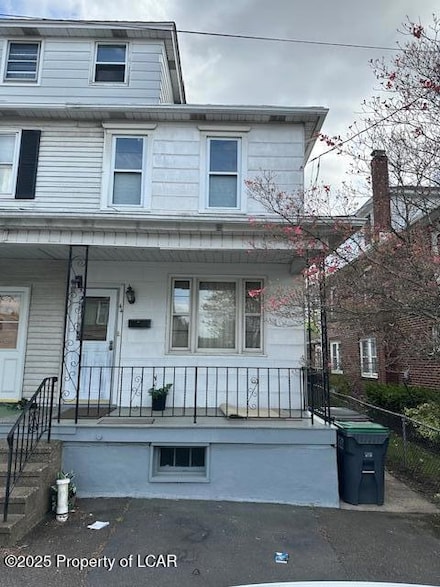 44 E Monroe St, McAdoo, PA 18237