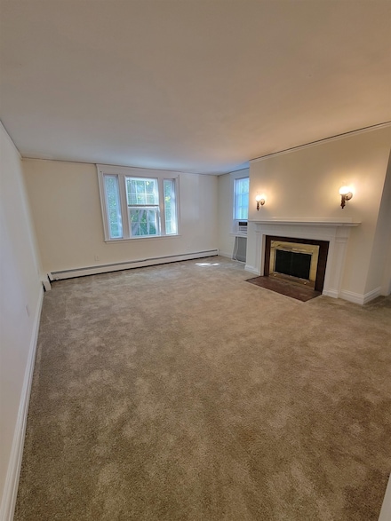 440 River Rd, Manchester, NH 03104