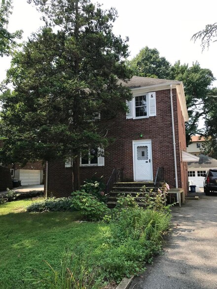 236 Bayview Ave, Staten Island, NY 10309