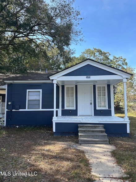 2403 9th St, Pascagoula, MS 39567