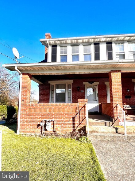 100 S Madison St, Boyertown, PA 19512