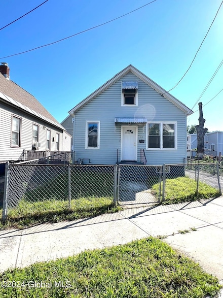 315 Duane Ave, Schenectady, NY 12307