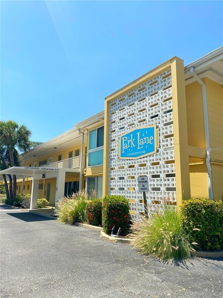 2155 Wood St Unit B25, Sarasota, FL 34237