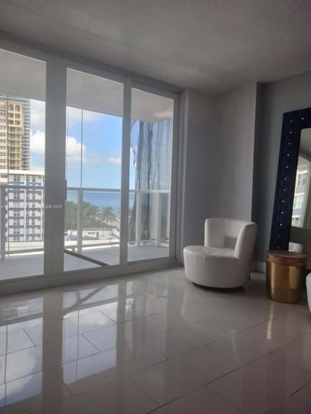 3180 S Ocean Dr Unit 607, Hallandale Beach, FL 33009