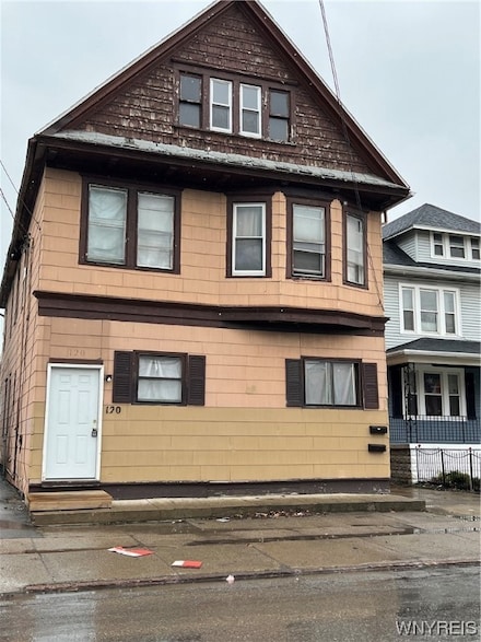120 Southside Pkwy, Buffalo, NY 14220