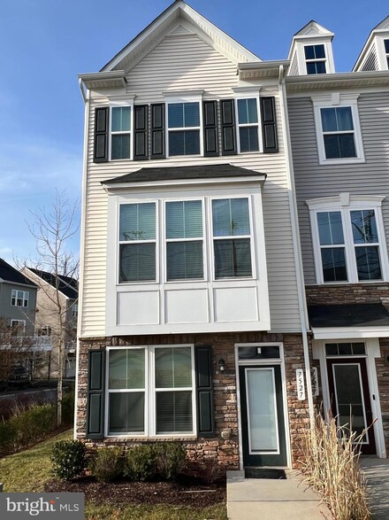 7527 Mundell Rd, Hanover, MD 21076