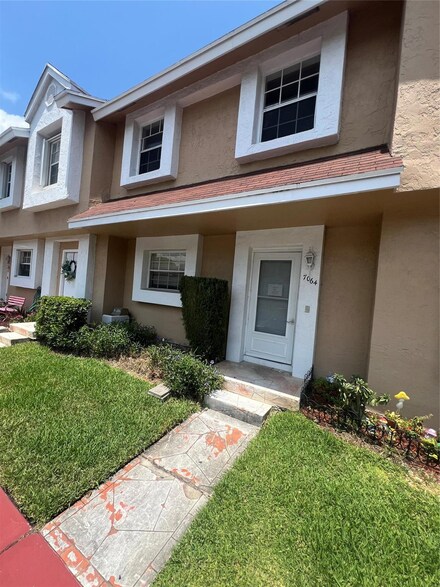 7064 Woodmont Ave, Tamarac, FL 33321