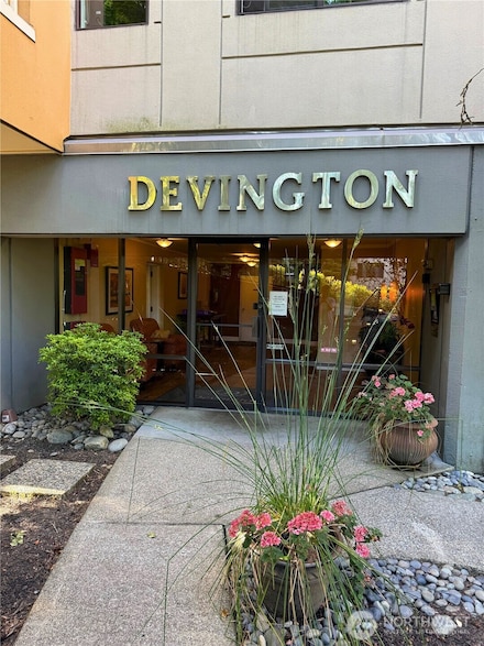 7600 SE 29th St Unit A501, Mercer Island, WA 98040