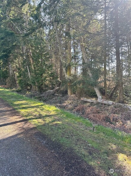 1264 Russell Dr, Coupeville, WA 98239