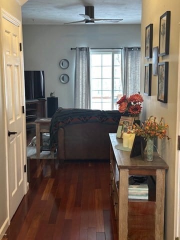 14 Autumn Ln, Northborough, MA 01532